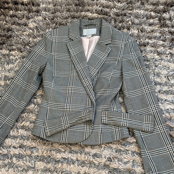 H&M Gray Plaid Women’s Pantsuit Set - Picture 5 of 16